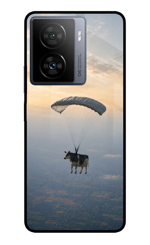 Skydiving Cow iQOO Z7s 5G Back Cover