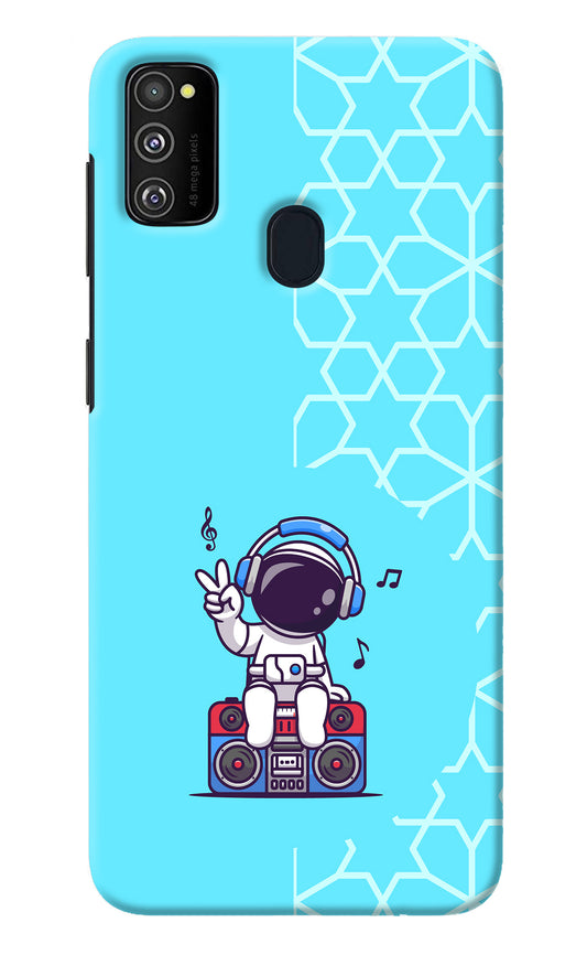 Cute Astronaut Chilling Samsung M21 2020 Back Cover