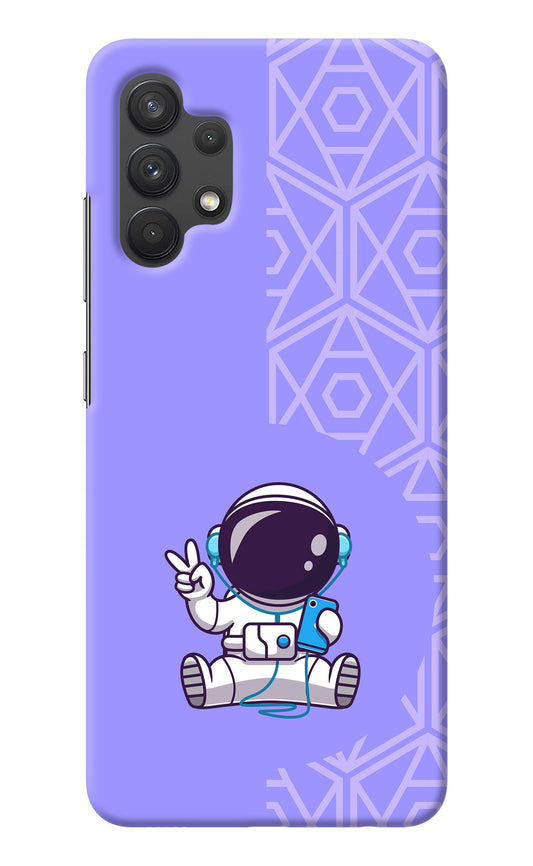 Cute Astronaut Chilling Samsung A32 4G Back Cover