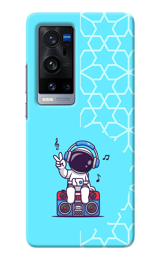 Cute Astronaut Chilling Vivo X60 Pro+ Back Cover