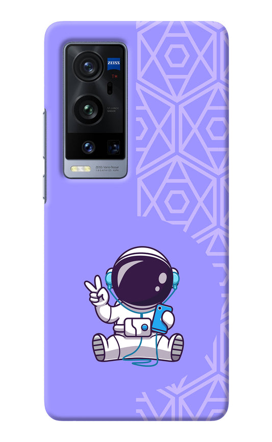 Cute Astronaut Chilling Vivo X60 Pro+ Back Cover