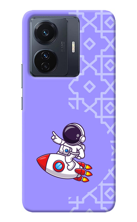 Cute Astronaut Vivo T1 Pro 5G Back Cover