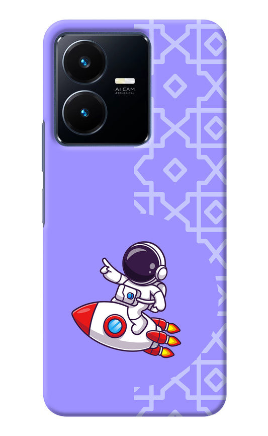 Cute Astronaut Vivo Y22 Back Cover