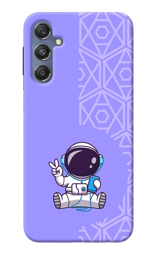 Cute Astronaut Chilling Samsung M34 5G/F34 5G Back Cover